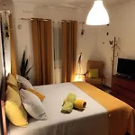 Casa Da Risca Amarela בית אירוח