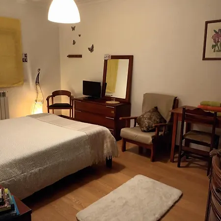 Casa Da Risca Amarela