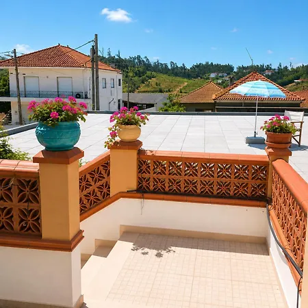 Casa Da Risca Amarela בית אירוח